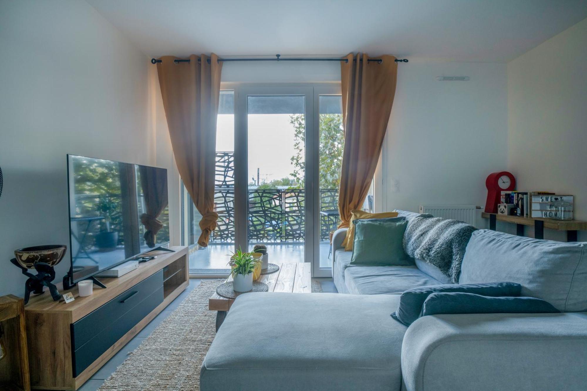 T2 Cosy Bordeaux - Tram & Parking Apartment Cenon Exterior photo