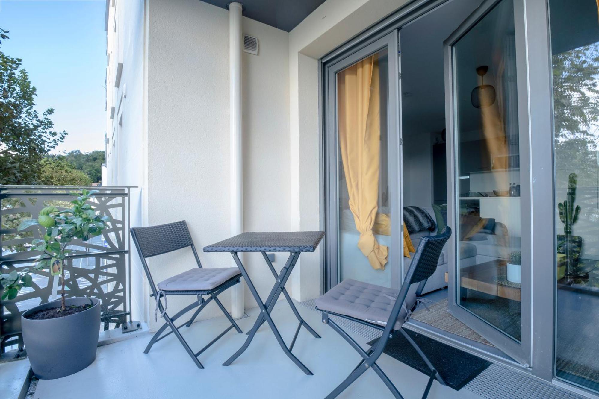 T2 Cosy Bordeaux - Tram & Parking Apartment Cenon Exterior photo